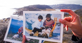 Kartu Pos DuaRansel 110 - Greenland - native kid - baby seal